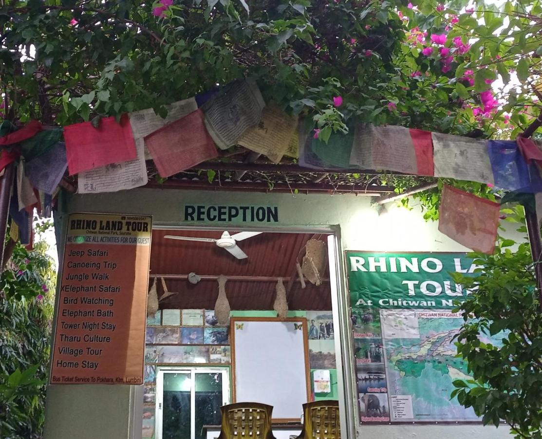 Hotel Rhino Land, Sauraha Exterior foto