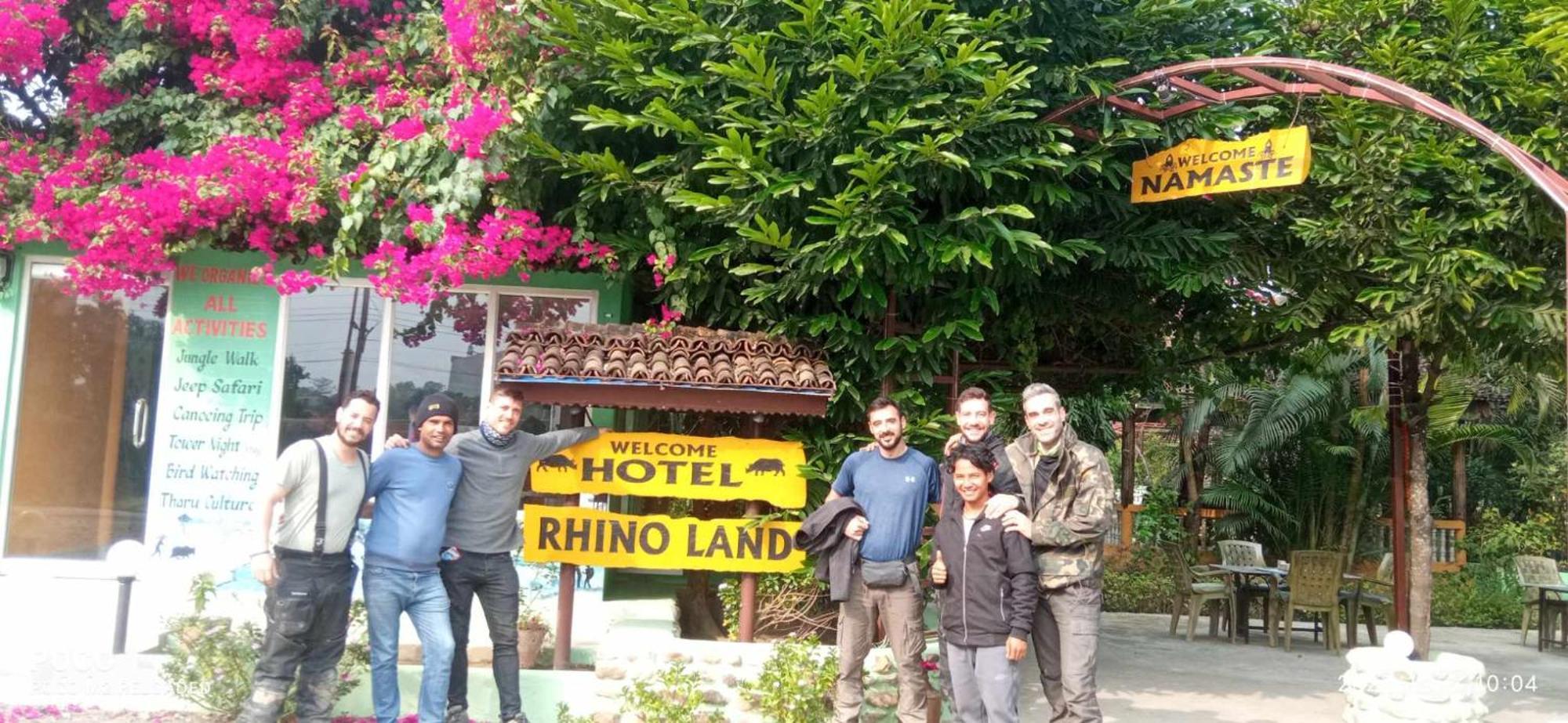 Hotel Rhino Land, Sauraha Exterior foto